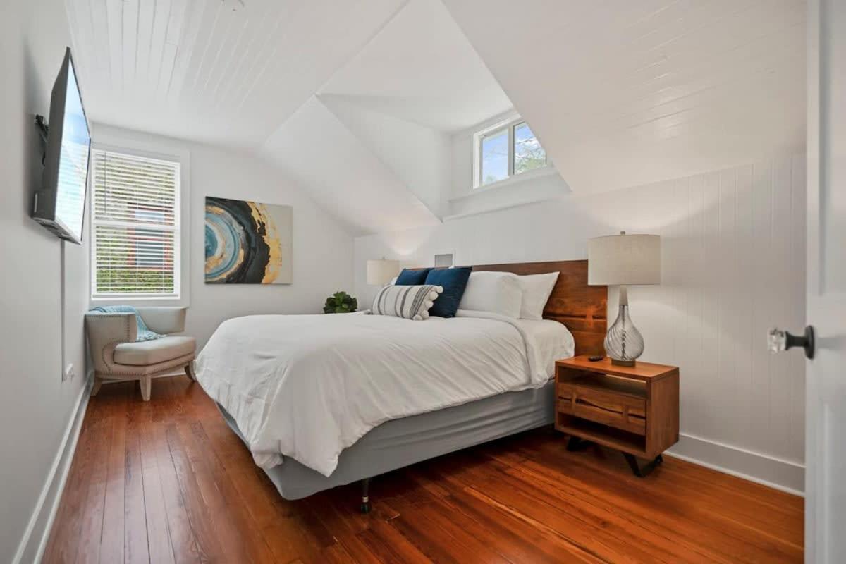 Remodeled Historic 1800S Carriage House, The Castle Garden, Colonial Modern Mansion Villa St. Augustine Exterior photo